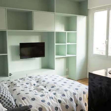 Hostnfly - Charming Bright Apt Near Nation * Parigi